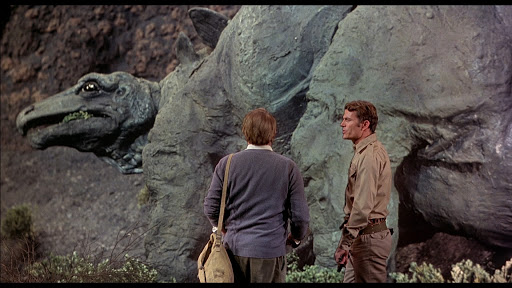 cinezoico_libro's tweet photo. Viaje al mundo perdido (1977). Dirigida por #KevinConnor #ThePeopleThatTimeForgot https://t.co/o1rC34fuQD