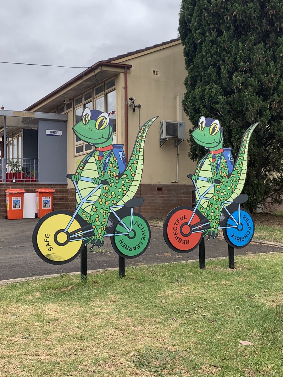 Great PBL signage at Guildford West PS - clear expectations for everyone to see ⁦<a href="/Frostie_Amanda/">Amanda Frost</a>⁩