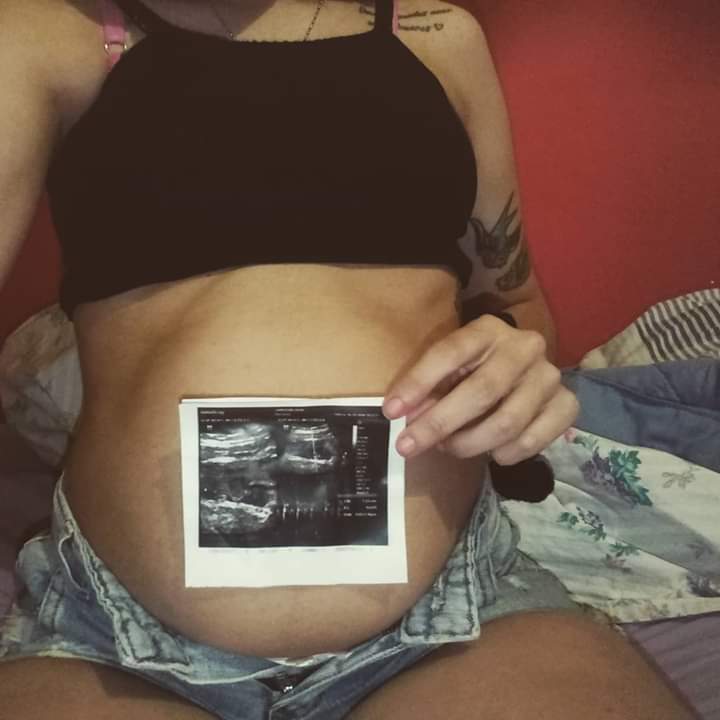 sofialarrochaa's tweet image. Me arrebataste el cielo y lo adornaste, y con el tiempo me enseñaste que es el amor ❣