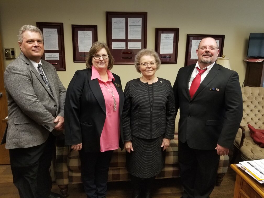 CassKidsFirst's tweet image. Cass county boe members visit with legislators in JeffCity. They met with , @reppfautsch Rep.Haffner, Sen @edemery Rep.Bondon, Rep.Reedy. Thanks for everything you do!  @ruthie816 @RayPec @BSD124Supt @HvilleSchools @PHR3SD @SherwoodCassR8 @CassMidway @archieschools @KariMonsees