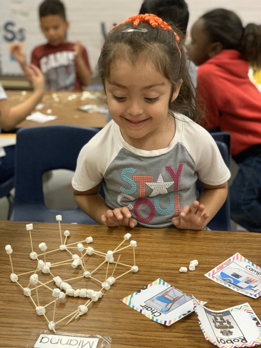 _lizzymaynard's tweet photo. Used our extra marshmallows from the 100th day of school for a fun STEAM project! @WesterLISD #campwester #wearelisd https://t.co/KP4B1MzjMO