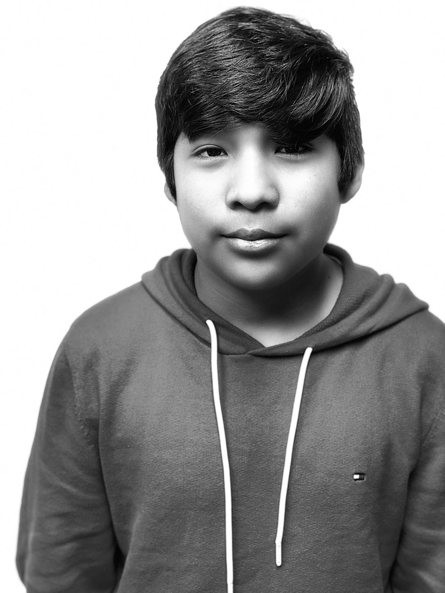 BethDuncan's tweet photo. More informal headshots of my @CTEinVUSD #photography scholars. #beautifulbulls #rmmsfam #disrupttheperception https://t.co/1B6h2o6vJ5