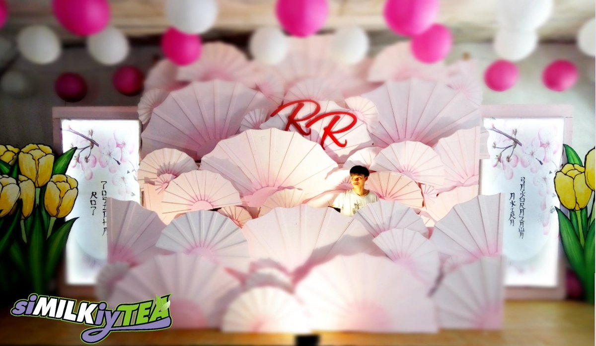 Pelaminan pernikahan di Rumah Kediaman... Theme: Manga Japan (Cherry Blossom)
Size: 10m
Venue: <a href="/piikappi/">ピカピ</a> home - Kediri

#dekorasiweddingtulungagung 
#dekorasipernikahan
#eventplannertulungagung 
#backdrop
#tulungagung
#kediri
#kedaisimilikiti 
#similikiti