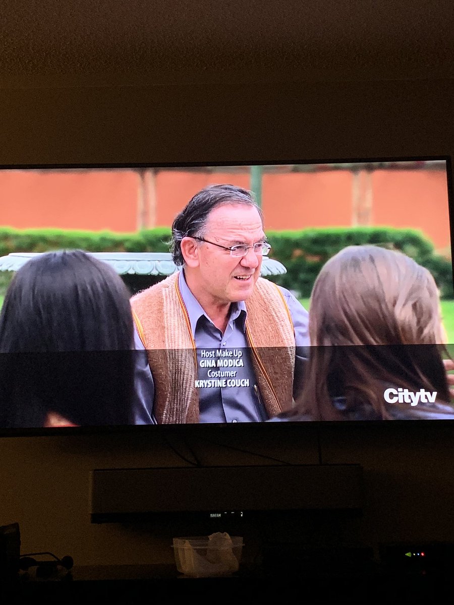 todayis_perfect's tweet photo. This guy is all of my friends who don’t watch the bachelor #TheBachelor https://t.co/J3C6CN5sPN