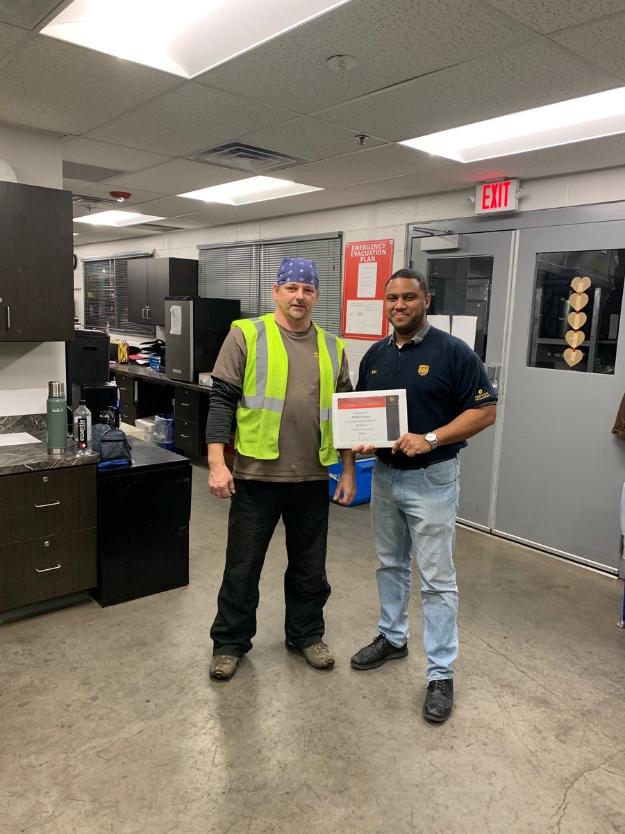 Phil Dawson celebrating 25 years of dedicated service. Seen with Whites Creek Feeder Manager Delfondo Herron and Division Manager Scott Arnold. #whitescreek #thinksafe #besafe