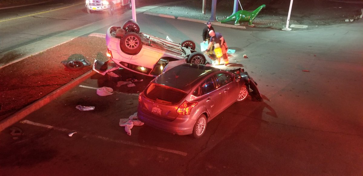 2296Iaff's tweet photo. Despite the aftermath from flooding, Pendleton Professional Firefighters have still been running EMS and Fire calls day in and day out. Since 0730 our members have responded to 11 calls including a 2 car MVA with injuries. #firefighters #EMS @EastOregonian @ORfirefighters https://t.co/dPcybDvpua
