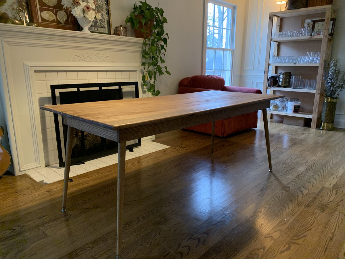 crawford_dakota's tweet photo. Got ahold of some oak and whipped up this table for my honey.
@jilllionare
#idkwhatimdoing
#woodyoulookatthat
#imatool https://t.co/H78jrmdRDG