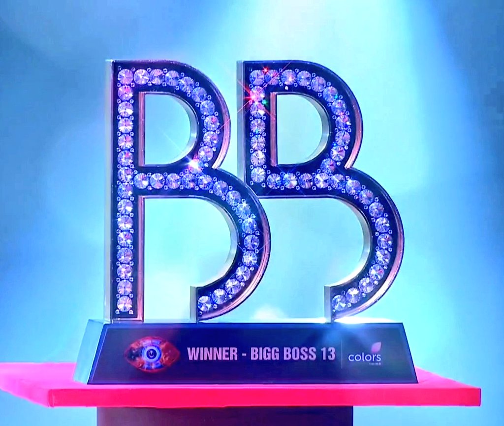 bad_critic1's tweet photo. Kaun jitega ye trophy ???

Who gonna lift #BB13 trophy ?? 

Like for #ShehnazKaur 
Rt for #AsimRiaz 
Comment for #SidharthShukla 

#BB #BiggBoss #BiggBoss13 https://t.co/t7zC5Enaei