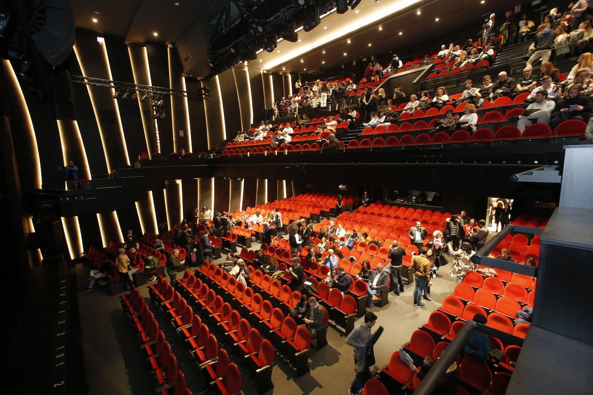 ‼️ El <a href="/TeatroDelSoho/">Teatro del Soho CaixaBank</a> engalanado con la butaca Coimbra de EZCARAY SEATING ‼️

La experiencia americana de <a href="/antoniobanderas/">Antonio Banderas</a> , el arquitecto Francisco Guillen y la butaca Coimbra brillan en Málaga.

ezcarayinternacional.es/blog/

#ezcarayseating #fabricantessdebutacas #antoniobanderas