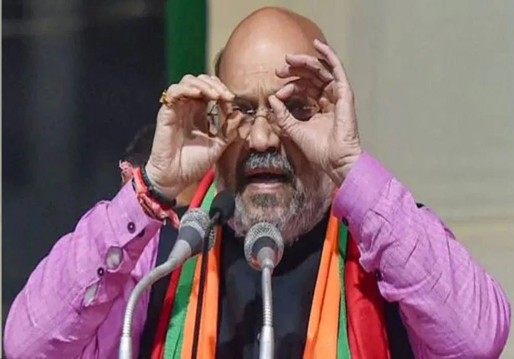 sandeshnews's tweet photo. AAPએ જીતના નશામાં લહેરાવ્યું અમિત શાહનું પોસ્ટરને, પૂછયું – શું કરંટ લાગ્યો?

જાણો સમગ્ર માહિતી : https://t.co/6OROPv2tbB

#DelhiElectionResults #DelhiElection2020 #ElectionWithSandesh https://t.co/bStGp1HtFr