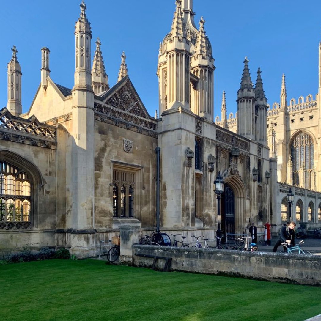 UkVolt's tweet photo. Had a great time restarting our team in #Cambridge. We've also received some really positive responses to our little campaign tour.
People in #Cambridge still believe in #Europe. 🇪🇺

@cambridge_stays #Volt #VoteVolt #VoltUK #Remain @alex_haida https://t.co/NA5hlJJ4TP