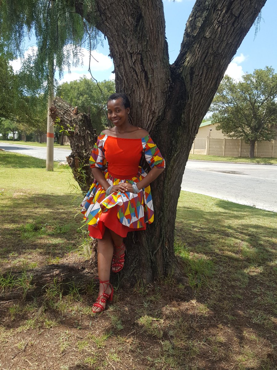 MissSimplicitty's tweet photo. Vhukunda also available on request @IAmMissSimplicity #MissSimplicity #VillageGirlsDiaries #Tshivenḓaaccessories https://t.co/OkaGQkc8EY