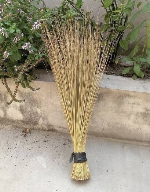 DailyMonitor's tweet photo. TRENDING...
The latest craze sweeping the internet is the #nasabroom
โA viral tweet suggested that NASA said Monday was the only day a broom could stand on its own because of the gravitational pullโ
However, there isnโt anything from NASA to support the claim
#MonitorTrends https://t.co/pp4CU0T1PM
