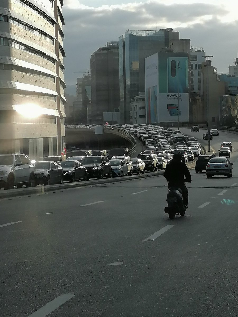 daoud_ali's tweet photo. @tmclebanon الرينغ بإتجاه الحمرا https://t.co/kgHdDB39Xc