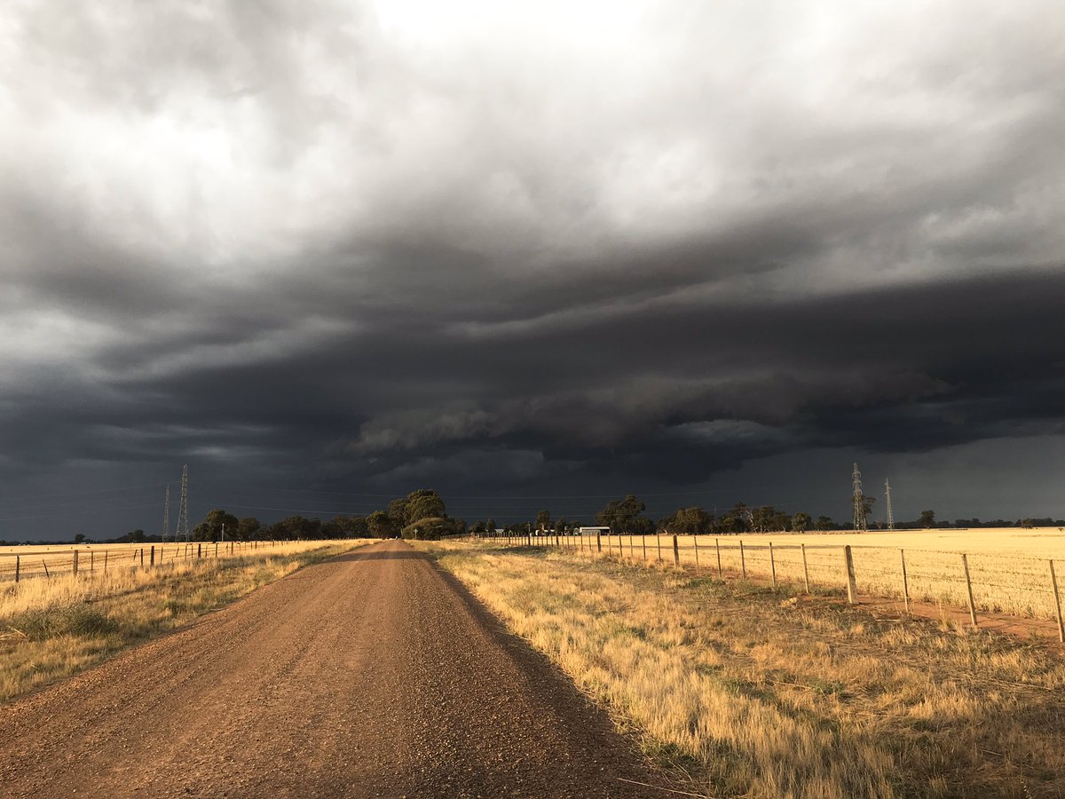 Photo of last nights storm that passed to the North of Shepparton. @janesweather @sheppartonnews @VisitShepparton