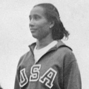 playnogamespod's tweet image. Track and field star Alice Coachman made history at the 1948 Olympic Games, becoming the first black woman to win an Olympic medal. #BlackHistoryFact #playnogames #womeninsports