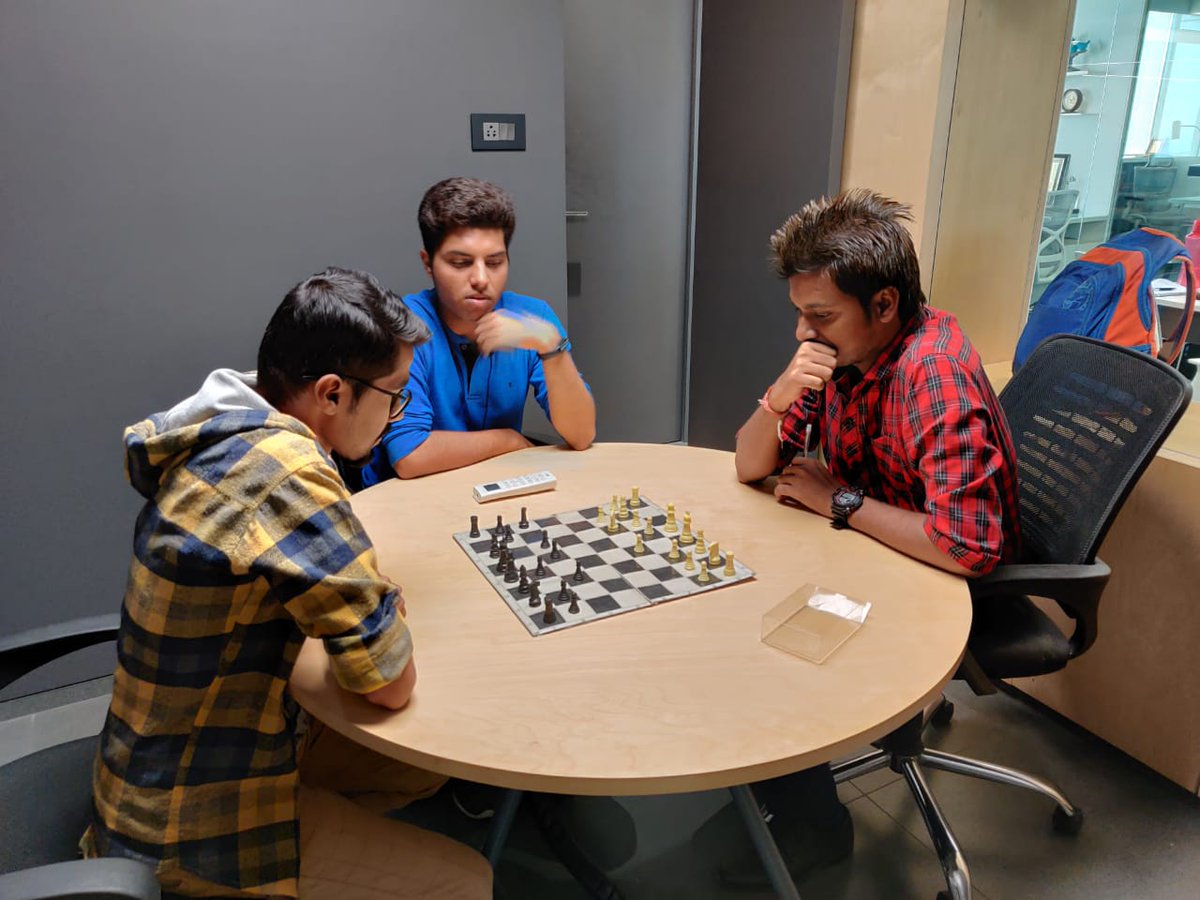 openspace_s's tweet photo. A game of chess &amp; carom amongst colleagues was a great way to spur up our moods. 

It also proved to be an amazing technique to help each other evolve in terms of team building &amp; efficiency, all of this packed with lots of laughter and fun. It was indeed a #SaturdayDoneRight https://t.co/QjkAbRJnCb