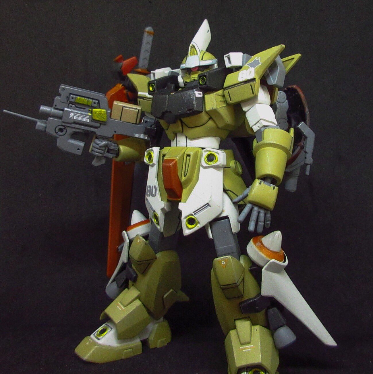 よこ Zgmf 1017xm ジン Xマニューバ 完成しました ジンハイマニューバをベースにgn粒子関連技術を盛り込んで変則機動やgnバスターソードによる一撃必殺を狙うガンプラになります 以下設定など ビルドコン ガンプラ