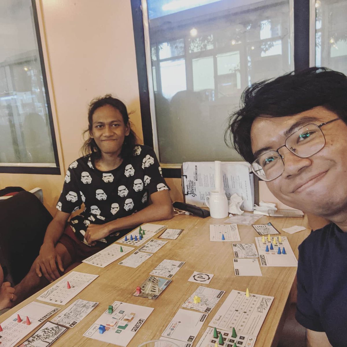 BurmahGames's tweet photo. 1/ Yesterday, we welcomed Alex as an intern. We will be focusing on developing the world and lore elements in the coming days. https://t.co/CSDDtQ3316