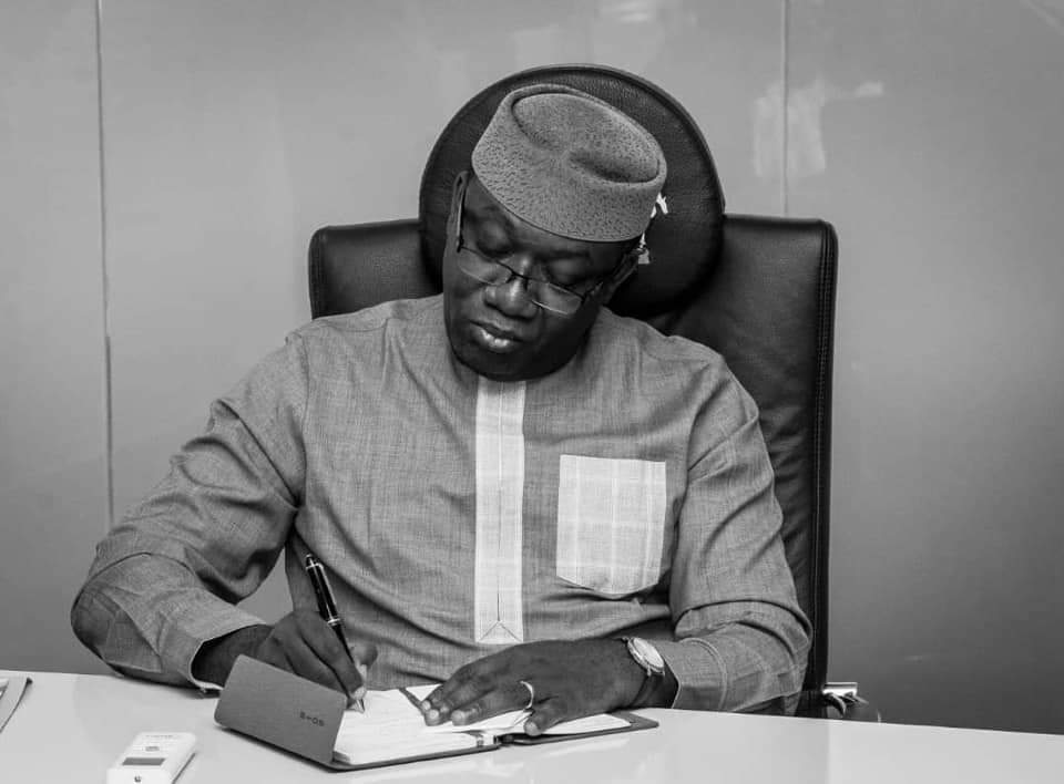 tosinsammy_s's tweet photo. JUST IN: Ekiti Govt @ekitistategov under the leadership of Governor @kfayemi Pays For 14,242 Public School Students’ WAEC Exams.

....Approves release of N248,522,900

@bisiafayemi #JKF #RestoringOurValues #ProudlyEkiti https://t.co/VYm1Llpwg8