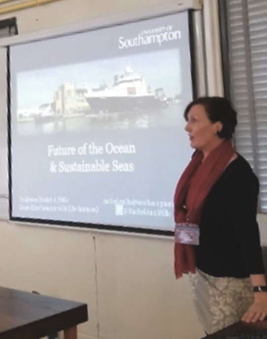 RachelAnnMills's tweet photo. Monday afternoon @brockcollege #futureocean #sustainableseas great discussion 🌊🐳⛴🔬 https://t.co/VcYMvy75a7
