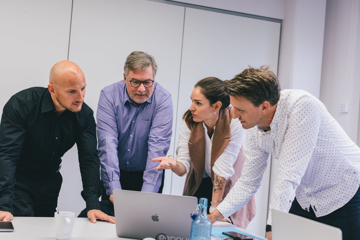 unic's tweet photo. Gemeinsam mit der @CSSVersicherung entwickeln wir intelligente Services, die den User auf seiner Reise begleiten. Das Projektteam rund um @Engelberger erzählt, wie es sich dank Co-Creation und Agilem Vorgehen Freiräume schafft: https://t.co/fJjcWKUsVm #fyi2020 #intelligenteui https://t.co/uJqfOHhmPU