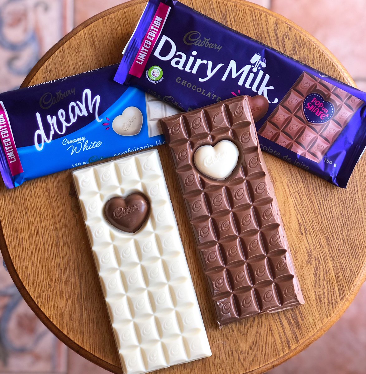 minkyscoza's tweet photo. WIN! With Valentine’s Day being 3 days away it’s time for a GIVEAWAY with @cadbury_sa to #ShareTheLove 🎉 Two winners will each receive a Cadbury Pop Out hamper &amp; one winner will receive a R2 000 cash voucher for a Valentine’s Experience 🛍 

Follow @minkyscoza @Cadbury_SA &amp; RT https://t.co/RTdFWCFGKN
