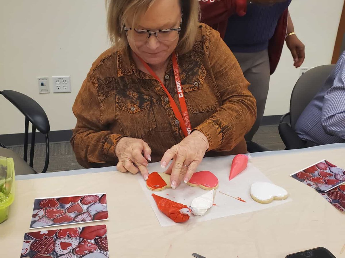 CookiesbySusan's tweet photo. #teambuilding #cookieclasses are so much fun and raise money to #EndAlz @alztex @alzassociation https://t.co/OuOetyt1MJ