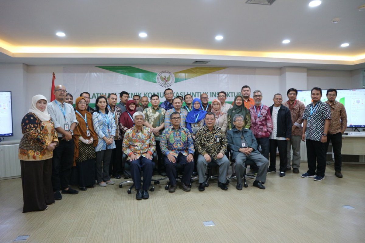 bapetenRI's tweet photo. Pelatihan Teknik Komunikasi untuk Inspektur
.
Balai Pendidikan dan Pelatihan (BDL) BAPETEN mengadakan Pelatihan Teknik Komunikasi untuk Inspektur (11-14/2/2020) di BAPETEN. 
.
Pelatihan ini bekerjasama dengan Pusdiklat Kementerian Kominfo.

#bapeten
#komunikasi
#inspektur https://t.co/IK6IbCfjW0