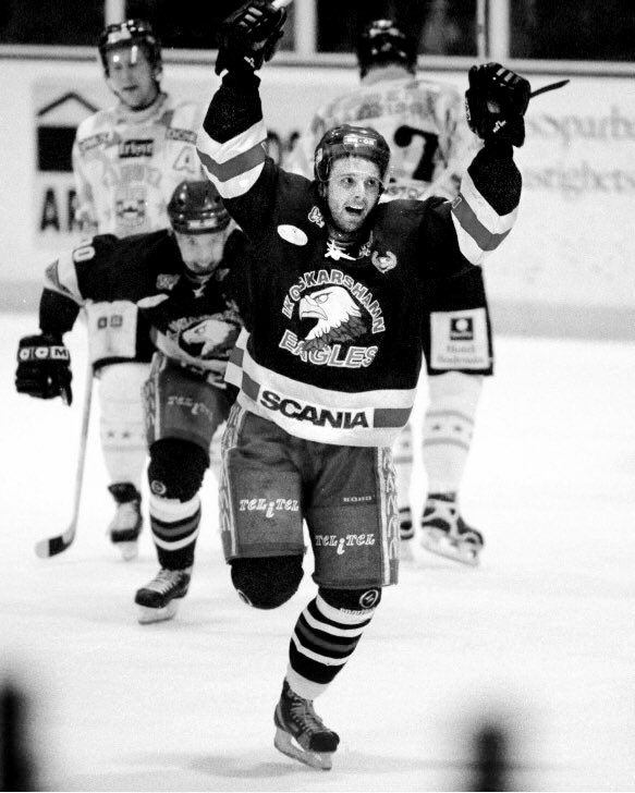 Igår möttes vi av den tragiska nyheten att IKO-legendaren Mikael von der Geest gått ur tiden. Våra tankar går till familj, släkt och vänner. Dina insatser i IK-tröjan är oförglömliga.

Vila i frid Mikael.