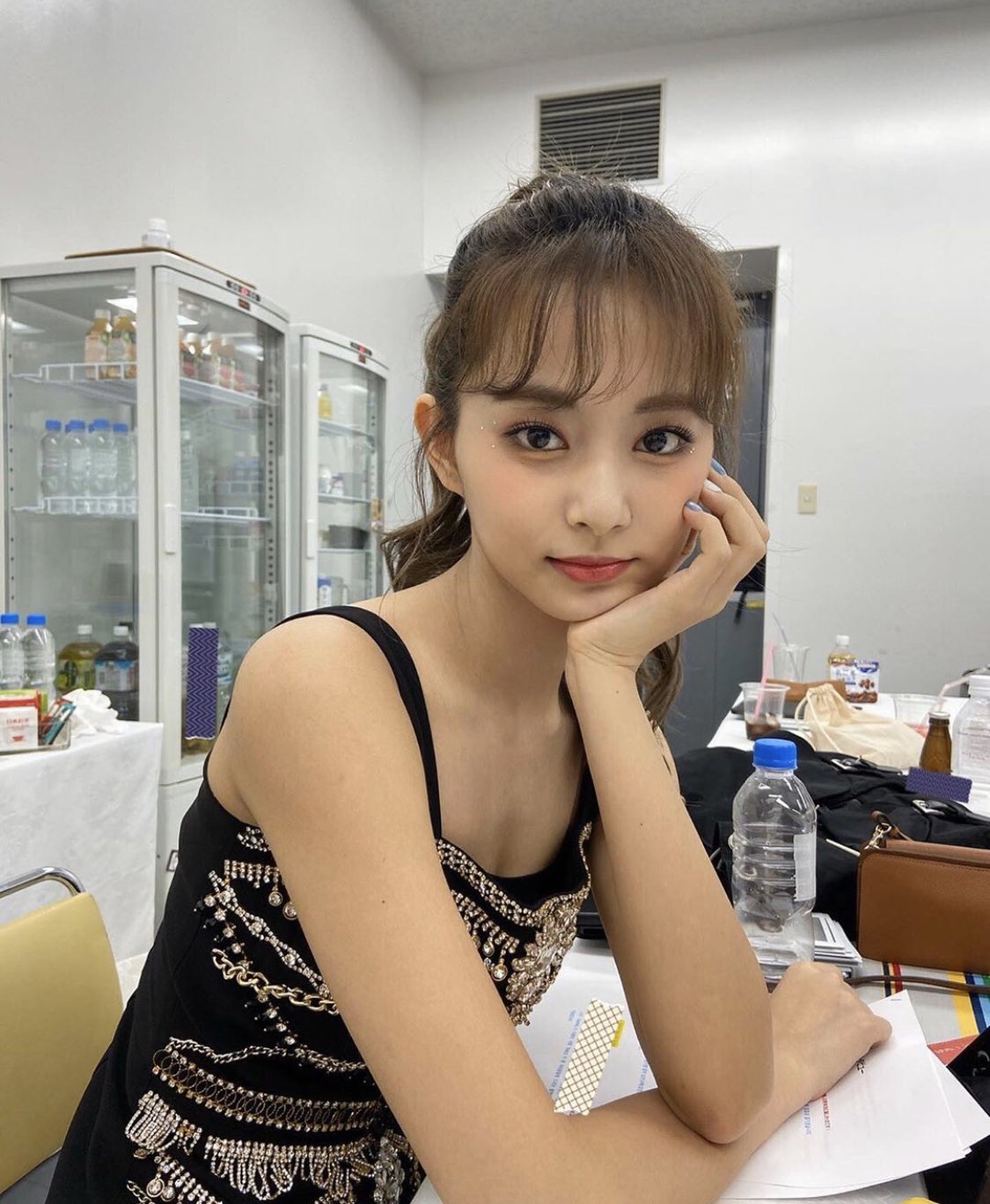 りんごちゃん ツウィの前髪ありポニーテールは全人類を殺しにかかっている T Co Heyxau9nrj Twitter