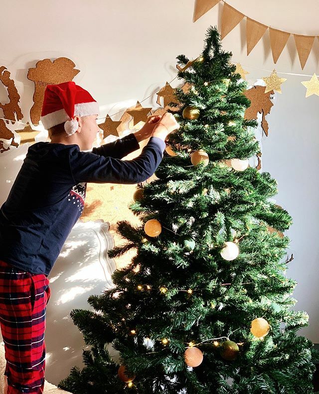 Разобрали🙈😂🎅🏻
Весна уже скоро, а Том только согласился😍
⠀
Удивительно, что сохранить и продлить новогоднее волшебство совершенно невозможно. Как ни старайся 🤷🏼‍♀️
Ну неделю,  максимум две. И то вряд ли. Замечали?
⠀
И как же просторно без елки оказыва… ift.tt/2Seww3Q