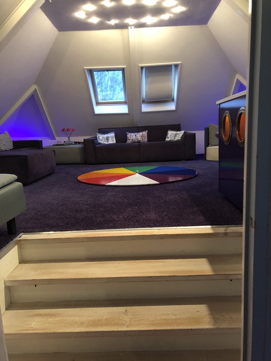 LOFTboksum's tweet photo. Fries en Engels zijn taalfamilie en dat merk je in LOFT. Kennismaken met ruimte Dream? https://t.co/82TUhfhjU3