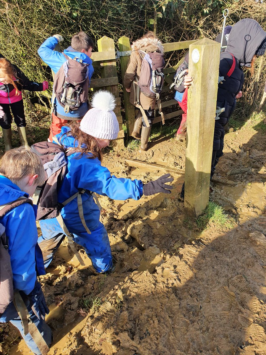 TickfordPark's tweet photo. After a busy morning, Turquoise embarked on their long walk back to base! We tackled LOTS of mud, high winds, climbed over fences and even met some sheepπͺππͺ #TPturquoise #TPatEverdon https://t.co/7QwDJm9gaK