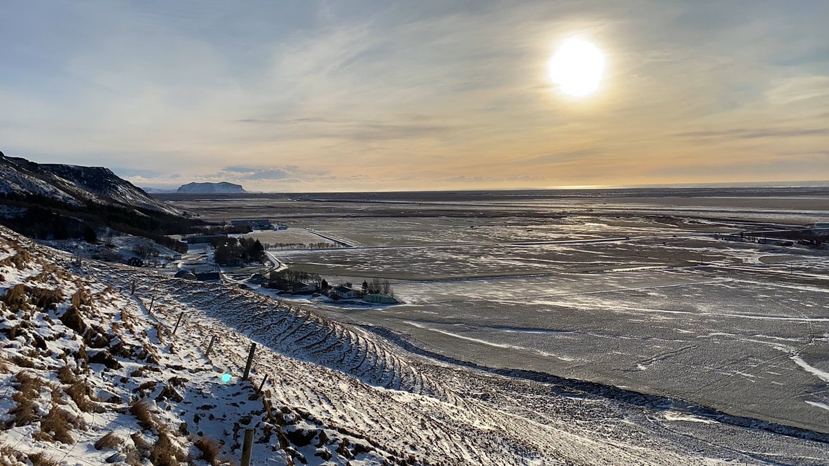 LangleyGeog's tweet photo. ⁦@LGS_news⁩ ⁦@LangleyGS_Tech⁩ - Some lovely photos by Saood of Seljalandsfoss and Skógafoss on the #Iceland South Shore #iphonephotography https://t.co/JWxKYTr6rb