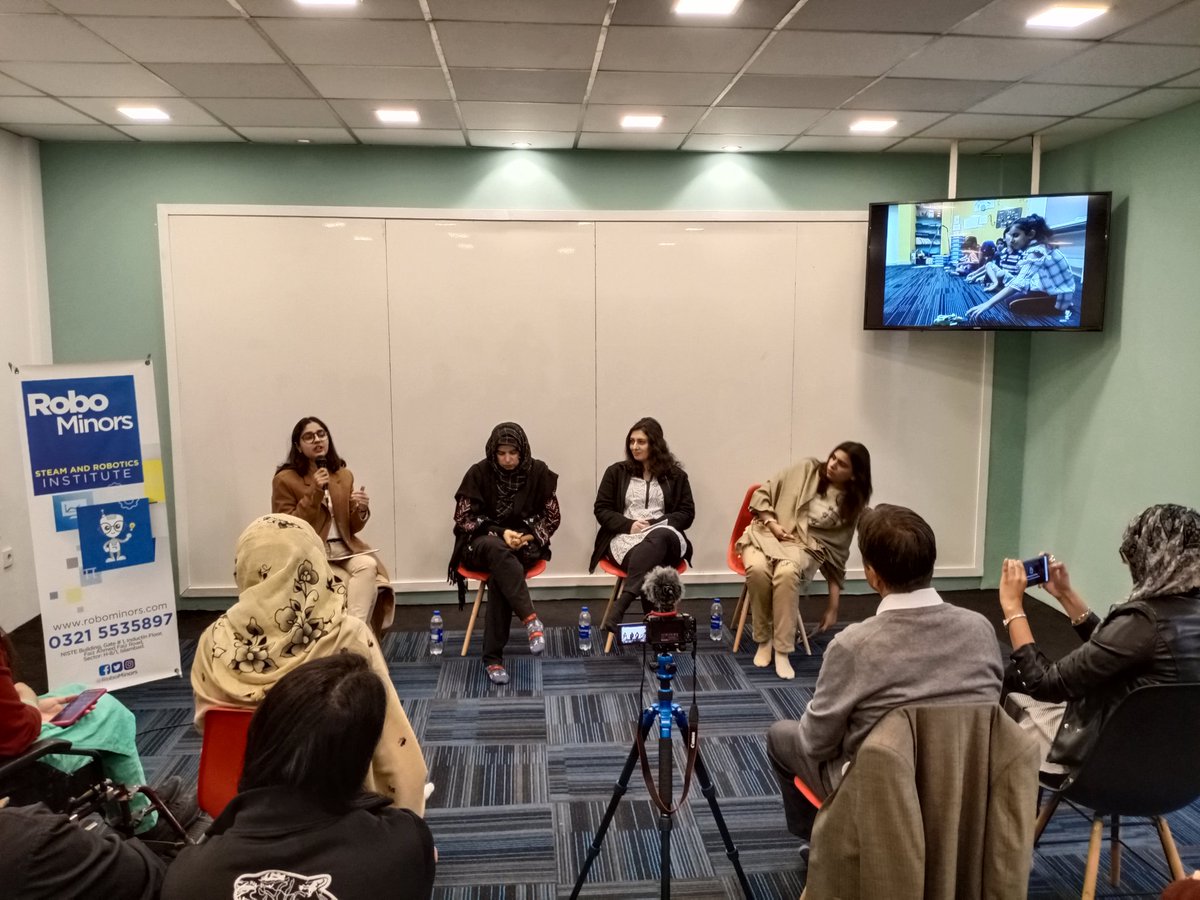 RoboMinors's tweet photo. The panel talk has begun. Our three panelists @sun_iya ,@SabaMalikPak and @amydyslex are here. The talk will be moderated by Dua Anjum https://t.co/alyJSGnxCO