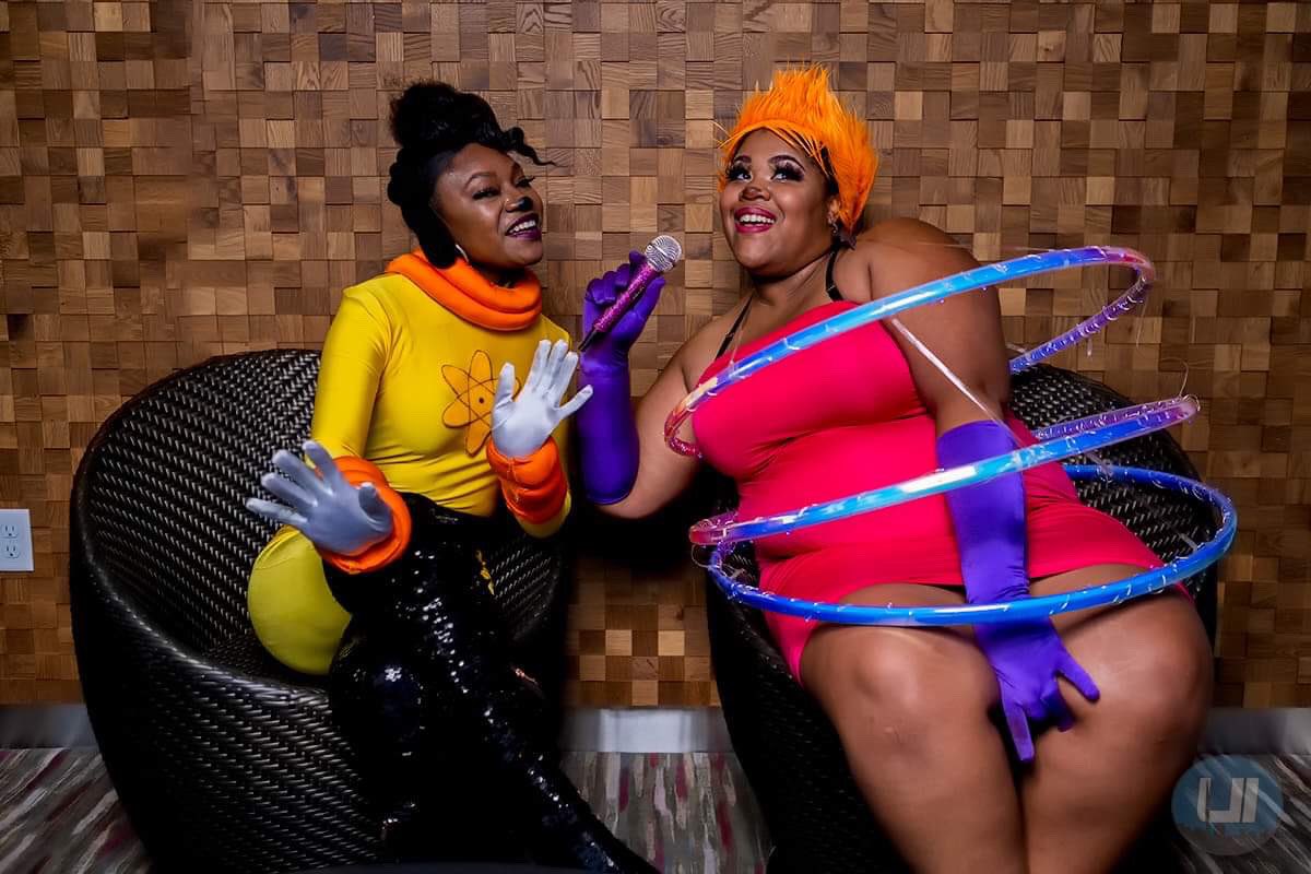 Roquois's tweet photo. This cosplay duo was so much fun to do!!! Powerline might be back at @Katsucon dancing through the halls
#powerline #powerlinecosplay #cosplayer #funtimes #katsucon https://t.co/BbzsOXsvZs