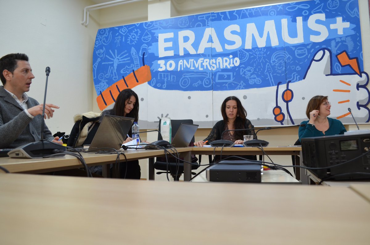 sepiegob's tweet photo. 👏 Gran día el de hoy intercambiando ideas e impresiones
💙 #ErasmusPlus: Enriqueciendo vidas, abriendo mentes

🔜 #ErasmusPlus National Agencies Jobshadowing on Communication - 🇮🇹 @ErasmusPlusInd &amp; 🇪🇸 @sepiegob 
🔝 Gracias por vuestra visita

@EUErasmusPlus
@UniversidadGob https://t.co/BA7EBTKE72