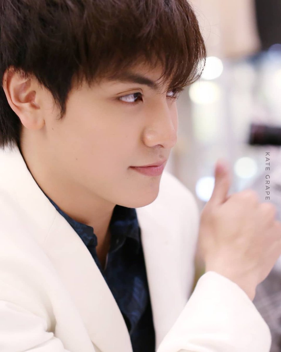 JoongArchenPH's tweet photo. These close-ups though.....😆😳
@ChenRcj making everyone's heart flutter😍
📸 Credits to @PKateGrape13 🙏
#TheSixMoons #ดราก้อนจุง #หัวใจของมังกร #กองพลโวโด้ #2moons2ph #2moons2army #joongarchen #joongarchenph #chen_rcj #joongchen #chenrcj #loveislove https://t.co/f1UyjF0lPR