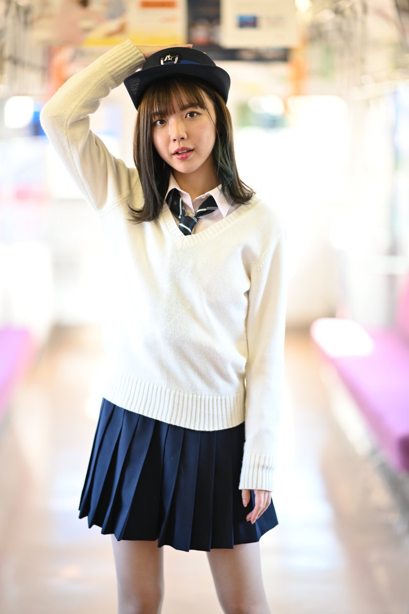 HolorinHikaru's tweet photo. 2/11 #夢宮まりあ @twinkle_kmmc07 さん #キミマチ撮影会 から（１）。

今回も Nikonカメラ使い放題企画😊またまたいっぱい使わせていただきました😆
(#アルピコ交通 様全面協力のもと安全に配慮して撮影しております）

 #上高地線 #新村駅

#松

#Nikon #D780 #AFS105(AF-S NIKKOR 105mm f/1.4E ED) https://t.co/uQZVq1LTWE