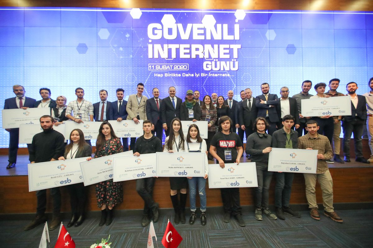 ofatihsayan's tweet photo. İnternetin bilinçli ve etkin kullanımına dikkat çekmek amacıyla tüm dünyada kutlanan “Güvenli İnternet Günü" programını gençlerimizle birlikte kutluyoruz.

Aynı zamanda @guvenlinet'in düzenlediği kısa film ve kamu spotu yarışmasının kazananlarına da ödüllerini takdim ettik. https://t.co/MdynJhfcon