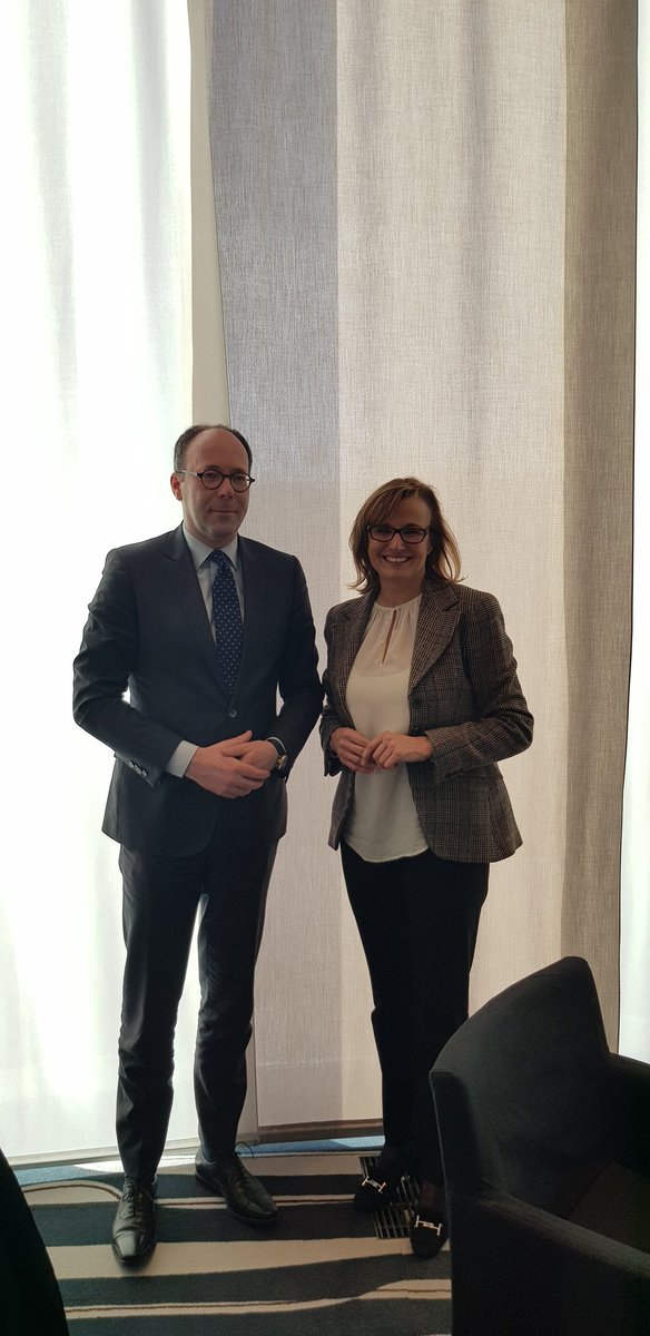 Treffen mit Vize Gouverneur der niederländischen Provinz Nord-Brabant Martijn van Gruijthuijsen. In den wirtschaftlichen Schwerpunktbereichen Digitalisierung, nachhaltige Mobilität, Industrie 4.0, Medizientechnik gibt es zahlreiche gemeinsame Aktivitäten zw. unseren Unternehmen.