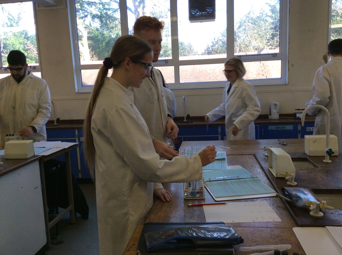 DCGSChemistry's tweet photo. Yr 13 A Level Chemistry class looking at metal ion complexes. Looking at the vibrant colours! #dcgs #chemistry #fun #science #metalioncomplexes https://t.co/25gWaXCM7R