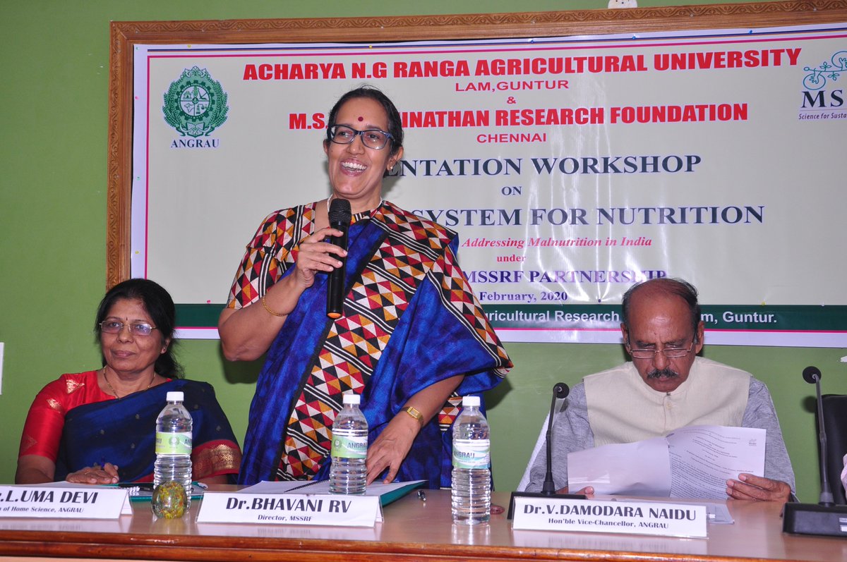 RVBhavani's tweet photo. #FarmingSystemforNutrition approach for #ZeroHunger @mssrf @_ANGRAU partnership for promoting #FSN through #KVKs - orientation wkshop for 3 new KVKs VC #DamodarNaidu inaugurates, the 3 KVKs of last year shared their experience; lot of positive engagement - way to go @GOVTOFAP1 https://t.co/R5HrRTmvEo
