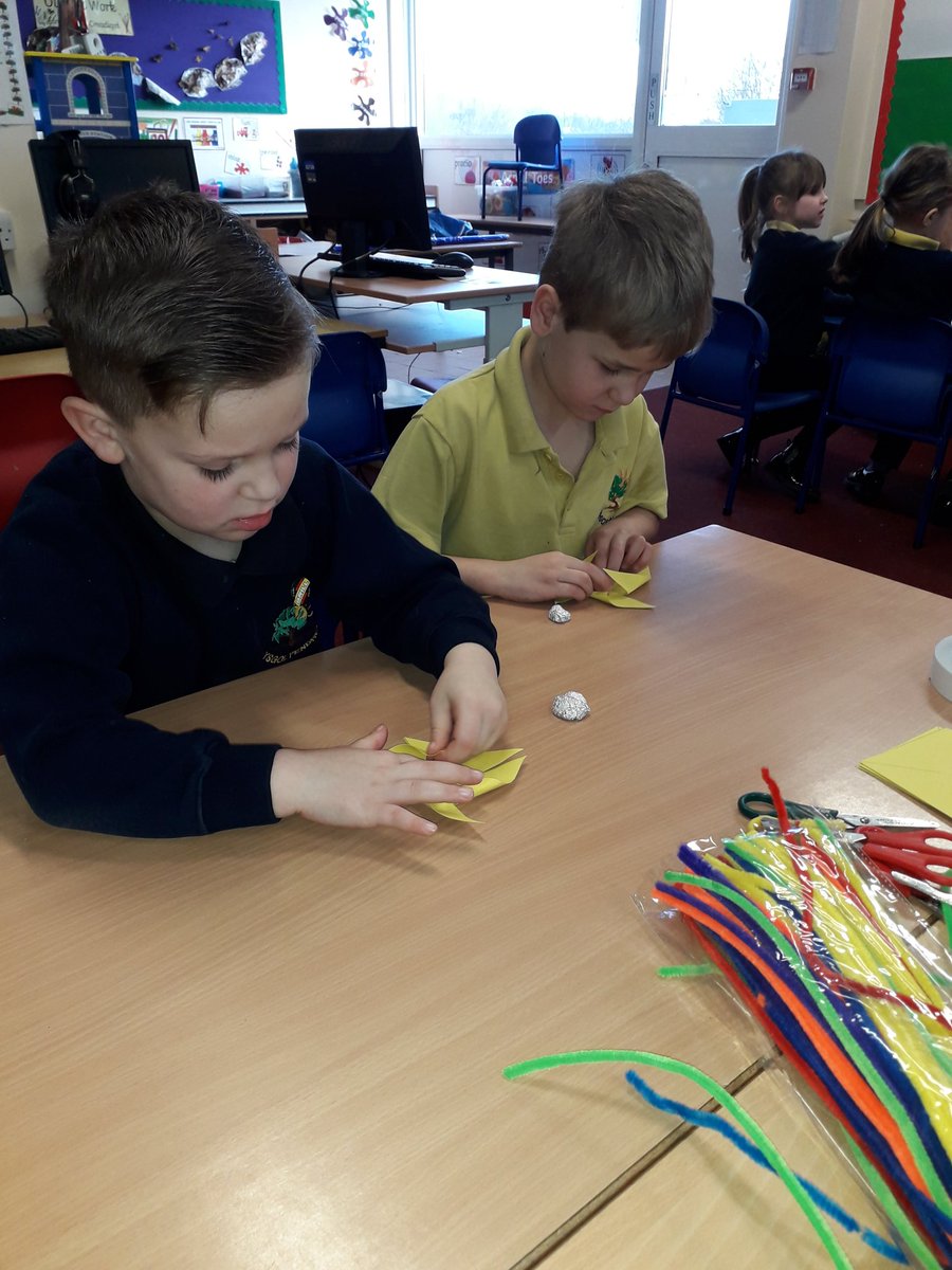 PendrefYsgol's tweet photo. Blwyddyn 1 a 2 have been busy getting crafty for the co-op St. David's Day competition.  We used a range of resources supplied by the co-op to create our fantastic display! The children have loved creating the display. @AthrawonB @GwEGogleddCymru @coopuk https://t.co/ANPZs3GiuH