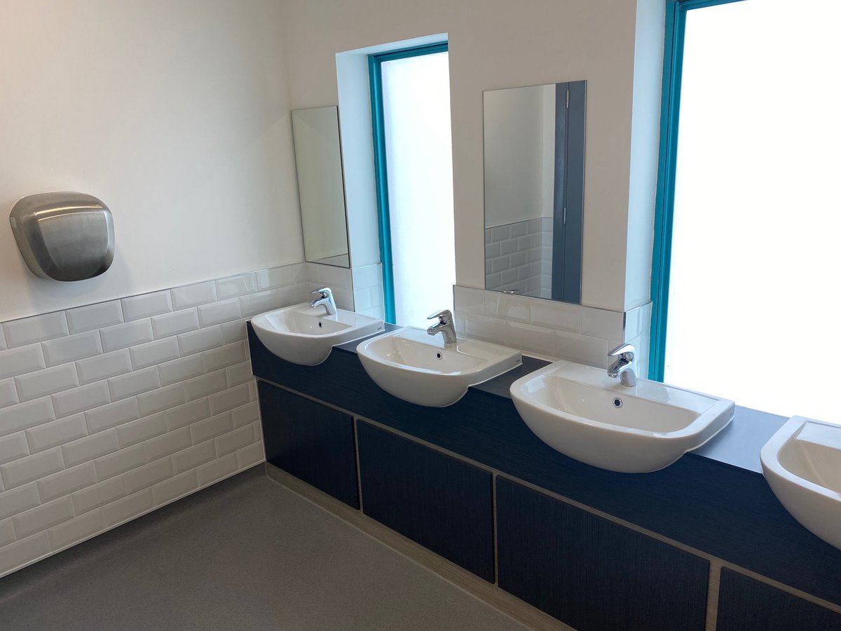 JonesHargreaves's tweet photo. Landlord #refurbishment works recently completed by @FORMLimited at Unit 16 Southwood Business Park, Farnborough on behalf of @RDIREIT Project Managed by JH #projectmanagement #marketing by @HollisHockley &amp; @AltusAgencyUK https://t.co/qg54NVfyS1