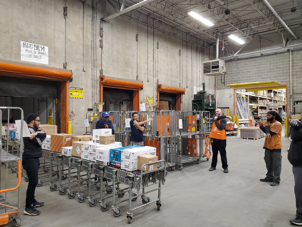 v (@edwin8301) on Twitter photo Last night stretch and flex with the unload team #4112 and Brian MOD tuck part in the meeting sharing some of his knowledge thank you💪💪 <a href="/Maribel2564/">maribel49</a> <a href="/kimberlyF4112/">Kimberly Franco</a> <a href="/akashhhhah20/">Ada Mercado</a> <a href="/raymondshack/">Raymond Shackelford</a> @brizee_hd Last night stretch and flex with the unload team #4112 and Brian MOD tuck part in the meeting sharing some of his knowledge thank you💪💪 <a href="/Maribel2564/">maribel49</a> <a href="/kimberlyF4112/">Kimberly Franco</a> <a href="/akashhhhah20/">Ada Mercado</a> <a href="/raymondshack/">Raymond Shackelford</a> @brizee_hd