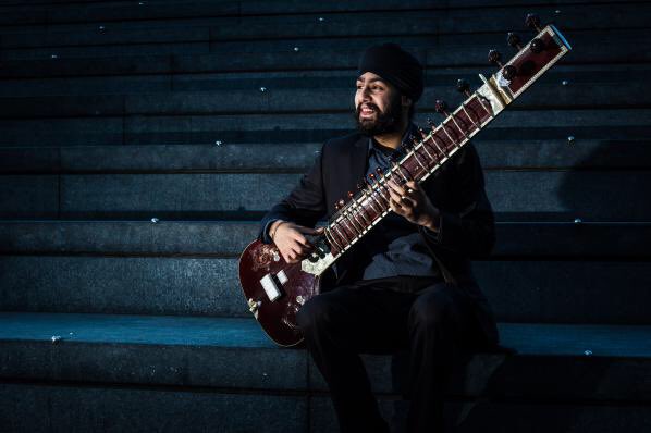 PsapphaEnsemble's tweet image. Psappha players have been very busy this week!
One to one #ComposingFor workshops for Piano, Accordion, Cello &amp;amp; Sitar.
2 Composition workshops @ManchesterUniv for Flute, violin &amp;amp; piano; cello &amp;amp; percussion.
A Composition workshop @RNCMvoice for mixed ensemble 

36 composers! 😅