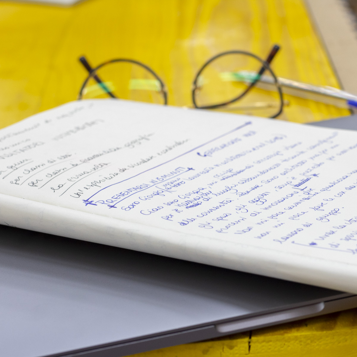 lacapagrossa's tweet photo. Accelerator in Tandem // Workshop di orientamento alla carriera
GIORNO 1: come presentarsi efficacemente. 

Ognuno dei partecipanti ha avuto 3 minuti per raccontare la propria storia, mantenendo alta l'attenzione del gruppo.

#Tandemforculture #TandemEurope #Doitogether https://t.co/EqYgxhLZZf