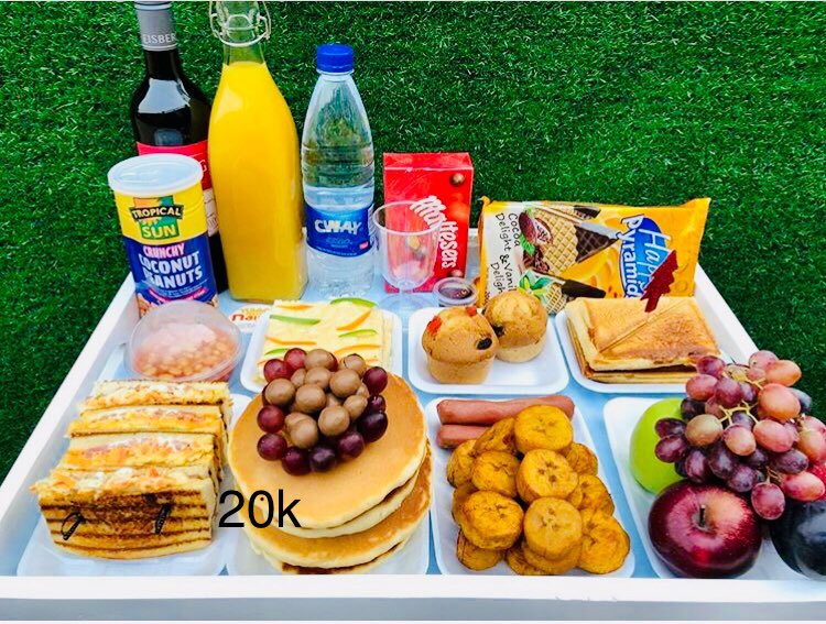 thechefliz's tweet image. Valentine is here. 
Treat your loved ones specially by placing an order for your food tray now. #Lagos and #Ibadan only 
All Valentine’s Day booking must be placed at most 48hrs before Valentine’s Day i.e on or before February 12th thanks for your patronage #connectibadan #lagos